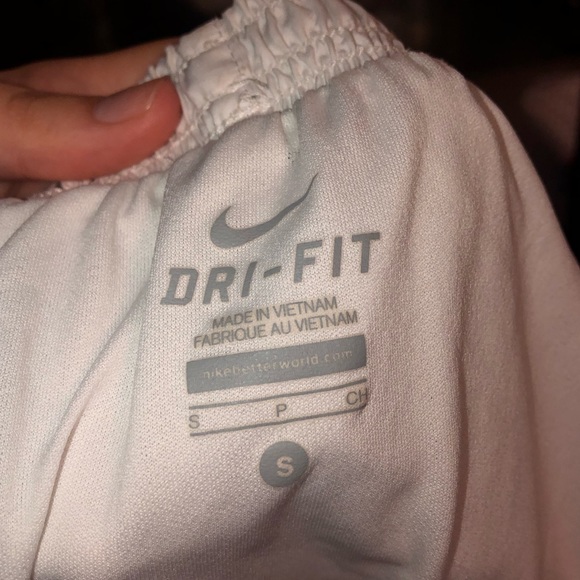 nike shorts - Picture 3 of 3